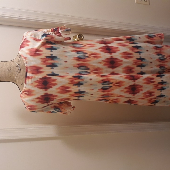 A colorful comfortable dress with pockets - Picture 3 of 7